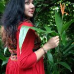 Chandra Lakshman Instagram - ...in my moment✨🫰 📸 In house photographer @tosh.christy💝 #moongirl #lifeisbeautiful #blessed #potd #actor #influencer Kochi, India