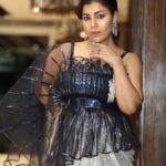 Debina Bonnerjee Instagram - Glam time 💙🤍 . . 📸: @sk_.click Styled by: @stylebysugandhasood × @teamsugandhasood Assisted by: @styleitupwithmicheala Outfit: @charmisdesign Jewellery : @aquamarine_jewellery . . #glam #love #debinabonnerjee