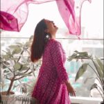 Debina Bonnerjee Instagram - Old songs are a wholesome mood ❤️And I’m #unstoppable ✨ . 📹: @mgproductions_ Outfit: @tara_c_tara . . #debinabonnerjee