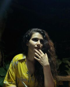 Fatima Sana Shaikh Instagram - Random bunch of selfies while I was at @adishaktitheatre 
:)