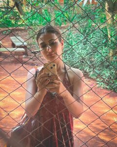 Fatima Sana Shaikh Instagram - Random bunch of selfies while I was at @adishaktitheatre 
:)
