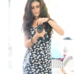 Fatima Sana Shaikh Instagram - Mausam alag, sheher alag, hum bhi alag.. Par, Camera humesha saath main ❤️ happy world photography days doston. #worldphotographyday