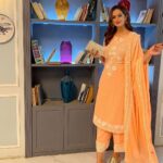 Fenil Umrigar Instagram - I promise I wasn't just posing with the book 🙈 Love this peachy look from Rangriti's Spring Summer '23 collection. Search code 18233 to style it your way! #Rangriti #KritiForRangriti #KritiSanon #Fusion #ethnicwear #ethnic #traditionalwear #indianwear #indowestern #indowesternstyle #indowesternwear #fashion #styleinspiration #stylesforwomen #women