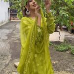 Fenil Umrigar Instagram - 🌻 Wearing: @bunaai