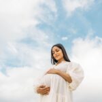 Freida Pinto Instagram - Things looked a lot different around here a year ago today... Looking back at these photos and reminiscing these sweet baby in the belly days. But I also love exactly where we are today. And when I reminisce the days that have gone by, my heart feels so full and I am content. Life is such a beautiful thing. We can't turn back time or get lost in thoughts of the future. The Here and Now is so precious and beautiful. And equally beautiful are the memories that have been made. What a blessing it is to be a Mother! - dedicating this post to all the soon to be mamas.