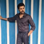 Ganesh Venkatraman Instagram - The World of MUKESH 💸💸⚡️⚡️ #behindthescenes #varisublockbuster #30yearsofvijayism #thalapathyfanforever #thalapathyvijay #varisupongal‌  #anactorslife #shootingspot #Tamilcinema #thalapathyfanforlife #photodump