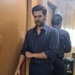Ganesh Venkatraman Instagram - The World of MUKESH 💸💸⚡️⚡️ #behindthescenes #varisublockbuster #30yearsofvijayism #thalapathyfanforever #thalapathyvijay #varisupongal‌  #anactorslife #shootingspot #Tamilcinema #thalapathyfanforlife #photodump