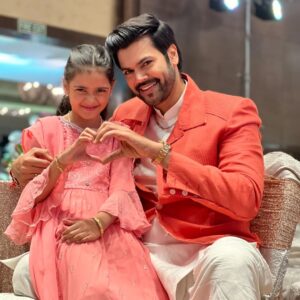 Ganesh Venkatraman Instagram - Twinning with my Niece 💞💞

#littleangel
#familywedding 
#prettyinpeach
#happytimes
#familytime 
#purelove❤️ 
#allmyheart
