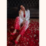 Gayathrie Instagram - Photography: @linsonantony_ Cinematography: @vivekpremsingh Editing: @premraj________ Stylist: @story_of_esther Retouch: @mystical_tweak MUA & Hair: @rgmakeupartistry Outfit: @qaleeziya Photography team: @jijith_m_j Production: @roosakiproduction Shot for @she_india Concept art: @zouthking Content: @deepthi_karat Content design & edit: @slowbharath #fashion #photography #conceptdesign #womensday #fashiondesigner #fashionmodel #mensturation