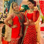 Hiba Nawab Instagram - Dulhaniyan le jaayenge? Good looks good looks and lots of laughter 💋💯
