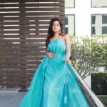 Ishita Dutta Instagram - Pet dukh raha hai high fashion pose 😝 Styled by: @styleitupbyaashna Shot by: @xbullsnaps Outfit: @thefeminiquestore Earrings: @johoriindia Makeup: @punya.makeupandhair Hair: @divyachaudhary024 Location: @pullmannewdelhiaerocity