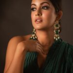 Ishita Dutta Instagram - ❤️❤️❤️ Styled by: @styleitupbyaashna Shot by: @deepak_das_photography Saree: @kalkifashion Jewellery: @maxplus_jewels Hair & Makeup: @makeoverbysejalthakkar @celebsmakeupbysejal