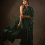 Ishita Dutta Instagram - ❤️❤️❤️ Styled by: @styleitupbyaashna Shot by: @deepak_das_photography Saree: @kalkifashion Jewellery: @maxplus_jewels Hair & Makeup: @makeoverbysejalthakkar @celebsmakeupbysejal