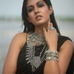 Ishita Dutta Instagram - Obsessed 🖤 Styled by: @styleitupbyaashna Shot by: @vinaylolam_ Outfit: @kaliclothingsco Jewellery: @fashionjewellery_21 Hair & Makeup: @makeup_by_neha_ansari