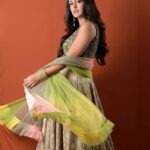 Ishita Dutta Instagram - Happy #makarsankranti 🪁 Styled by: @styleitupbyaashna Shot by: @deepak_das_photography Outfit: @shriomgee Jewellery: @maxplus_jewels Hair & Makeup: @makeoverbysejalthakkar @celebsmakeupbysejal