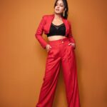 Ishita Dutta Instagram - Getting ready for Christmas 🎄 Styled by @natashaabothra Team @mausmi_mitra_ Outfit @ranbirmukherjeeofficial Earrings @misho_designs Ring @pc_jeweller Photographer @ashish_ojha_photography
