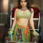 Iswarya Menon Instagram - Grace over everything 💚🧡 . 📷 @ganeshpeddireddy Stylist- @saranya_raov Outfit: @taavareclothing Accessories: @treasureboxoriginals Styling assistant- @_anok_ok Makeup- @munna_bridal_makeup Hair- @sknsankar