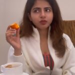 Iswarya Menon Instagram - Ways to my heart ❤️ 1) Give me food 2) Feed me food 3) Be food 🥘 Food that’s all 😝