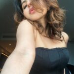 Iswarya Menon Instagram - Hey hey hey!!! Did you miss me ??? Been a week , so just Checking up on you 💋♥️