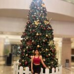 Iswarya Menon Instagram - Feeling all Christmasyyyyyyy 🌲🎅 Merry Christmas all of you 💋