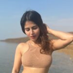 Iswarya Menon Instagram - Salty winds & messy hair 🤌🏼 . #deadsea #jordan