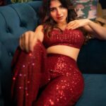 Iswarya Menon Instagram - Cuz it’s my birthday 🤑❤️‍🔥🔥 . 📷 @storiesbypreetham Styling @preethinarayanan @affordy_closet Makeup @ramya_mua Hair @saree_drapist_kalai_hairstyle @pepperfry_official @ ECR road