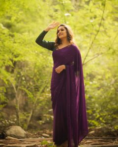 Jacqueline Fernandas Instagram - Create your own sunshine ☀️ 

Photography: @priroo_ @wabi_sabi_photography_ 
Makeup: @priyaprabu_artistry