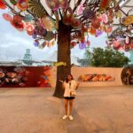 Jacqueline Fernandas Instagram - Sweet like sugar 😘😍🥰 #vacation #happymoments #urlifeurrules #dependonyourself #bestpeople #singapore Sentosa Island Universal Studios,Singapore