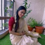 Janani Iyer Instagram - Onaashamsagal! 🌸 #onam2023 #onam #onamcelebration