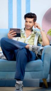 Karan Kundrra Instagram - Tell me who you think deserves to win #BiggBossOTT2 in the comments below 🏆

And don’t forget to watch the finale on 14th August on @officialjiocinema for free! 

#KaranKundrra #BiggBossOTT #Finale #JioCinema #BBOTT2 #BBOTT2onJioCinema