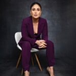 Kareena Kapoor Instagram - My mood today... 💜✨💁🏻‍♀️