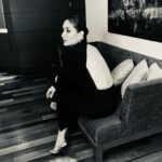 Kareena Kapoor Instagram - MOOD TONIGHT🖤