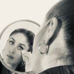 Kareena Kapoor Instagram - Good looks... good looks... anddd... good looks... 💁🏻‍♀️ Ok bye ♥️♥️ 📸: @yiannitsapatori