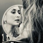 Kareena Kapoor Instagram - Good looks... good looks... anddd... good looks... 💁🏻‍♀️ Ok bye ♥️♥️ 📸: @yiannitsapatori