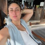 Kareena Kapoor Instagram - Hello Monday... lets see what you got in store for me 😄😉