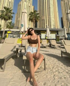 Karishma Kotak Instagram - Hello 40s
For all those who think it’s “downhill”- I beg to differ!!! 🤫 #word
