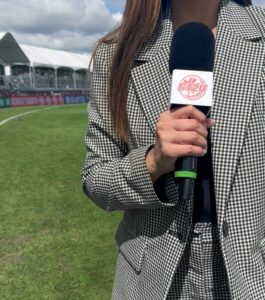 Karishma Kotak Instagram - Back in the habit!!!! #livecricket @gt20canada 🏏🎀