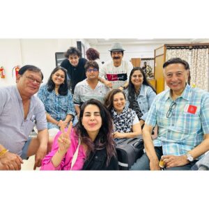 Kirti Kulhari Instagram - #khichdimadness ❤️

@hatsoffproduction @jd_majethia @mua_anuradharaman @raksha.kumawat @teja.teja_ @imitrayan @instafalguni #aatishkapadia #supriyapathak #anangdesai #vandanapathak #rajiv #keith