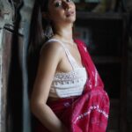 Madhurima Roy Instagram - Scouser, saree edition 🔴✨ iykyk x Wearing @forsarees Captured by @the_little_lens .. #sareephotoshoot #indianwear #traditionalwear #redsaree #desiwear #portraitshoot