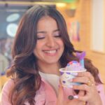 Mahima Makwana Instagram – Walk down memory lane with Barbie the movie and celebrate the feeling with a dreamy Mermaid Sundae! #TimeForPink

See the new movie, BARBIE, only in cinemas, July 21 #BarbieTheMovie

#BaskinRobbinsIndia #BaskinRobbins #TimeForPink #FairytaleSundae #MermaidSundae #Barbie #BarbieTheMovie