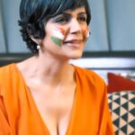 Mandira Bedi Instagram - Calling all cricket fanatics! Are you ready to unleash your inner cheerleader and send your men in blue soaring to victory? Join me and be a part of the #OneBillionCheers trophy by Mastercard. Send your cheer slogans to @mastercardindia via DM and get a chance to win exclusive goodies and merchandise by Mastercard India. Follow these steps to be part:​​ -Follow @mastercardindia on Instagram​​ -Send your cheer slogans​​ via DM -Nominate 3 friends on this post to take part @indiancricketteam | #OneBillionCheers ​​| #YehKhelHaiPriceless Disclaimer: This is not a contest. The selection of slogans/chants will be at the discretion of Team Mastercard India.