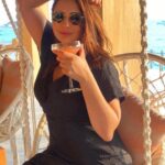 Mandy Takhar Instagram - Some sun and sea .. #forevermood 🖤 📸 @poonamskaurture