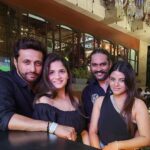 Mitali Nag Instagram - Keep swiping… it only keeps getting better ♥️🧿♥️ . @sankalppardeshi @yashpandit_official @mahimamishra . 📍 @mitronandheri PR @maverick.communication01 . . #friends #mitaalinag #devkit #ghkkpm #333 trending audios Mumbai - मुंबई