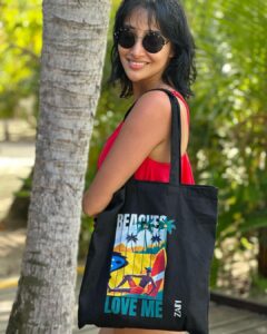Nalini Negi Instagram - Love how versatile the bag is. You can use it for the beach, but it would also make a great shopping or grocery bag. It's definitely a must-have for summer!

That tote bag is perfect for beach days held by actor/influencer @nalininegi 

#zabyzain #beachesloveme #totebag #sustainablefashion