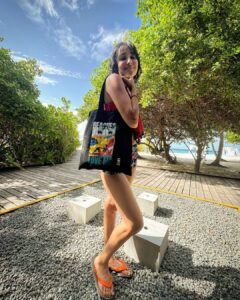 Nalini Negi Instagram - Love how versatile the bag is. You can use it for the beach, but it would also make a great shopping or grocery bag. It's definitely a must-have for summer!

That tote bag is perfect for beach days held by actor/influencer @nalininegi 

#zabyzain #beachesloveme #totebag #sustainablefashion