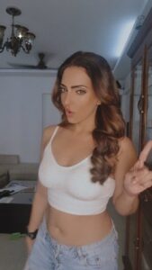 Navina Bole Instagram - Coz I can't get enough of this trend or this outfit!🤓💃🧚‍♀️🥂

#reelsinstagram #reeloftheday #reels #reeltrending #instareelsindia❤️ #newreels #trending #trendingreels #croptop #rippedshorts #ijustwannahaveagoodnight #thissongisavibe #explorepage✨ #navinabole #wednesday #positivevibes