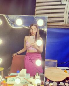 Navina Bole Instagram - Chanelled  #barbie vibes coz it's trending!💕🩷💕🩷

Clicked by my fav @ankushhbhatt 😍🥰
 Mua : @naushad.sayeed.3
 Hair : @karishma_choudhary_hairstyles

#keepswiping

#picsoftheday #photos #pics #photosoftheday #newpost #newpics #newphotos #ootd #straighthair #pink #pinkisthenewblack #onset #terrace #vanitydiaries #selfiegram #selfie #swipeleft #makeuponfleek #pose #stilletos #setlife #click #mirrorselfie #explorepage #explore #navinabole #wednesday #positivevibes