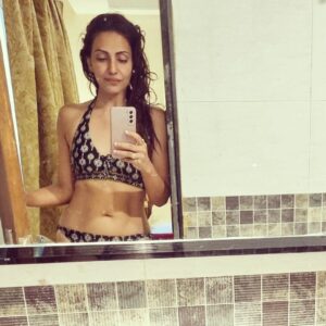 Navina Bole Instagram - And I like what I see😜😈😍🧚‍♀️🌟😎
#mirrorselfie 

#picoftheday #photooftheday #newphoto #newpost #instagram #instagood #vacationwithdrawals #vacayvibes #mirrorselfie #wethair #outofthepool #mirrorcheck #bikini #selflove #selfiegram #vacationstateofmind #takemeback #explore #explorepage #navinabole #tuesdaythoughts #positivevibes
