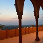 Nimrit Kaur Ahluwalia Instagram - flexin’ in @_huemn on a starry breezy night for mum’s beeday 🌙 🌠 Neemrana Fort Palace,Rajasthan