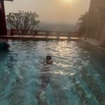Nimrit Kaur Ahluwalia Instagram - // all things I love 💧 ☀️ 🌿 🌸 📖 🏊🏼‍♀️ #mumsbirthdaygetaway #nofilter Neemrana Fort Palace